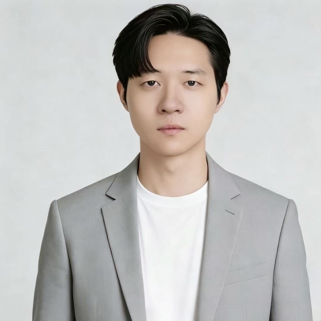 Portrait of Yifan Le